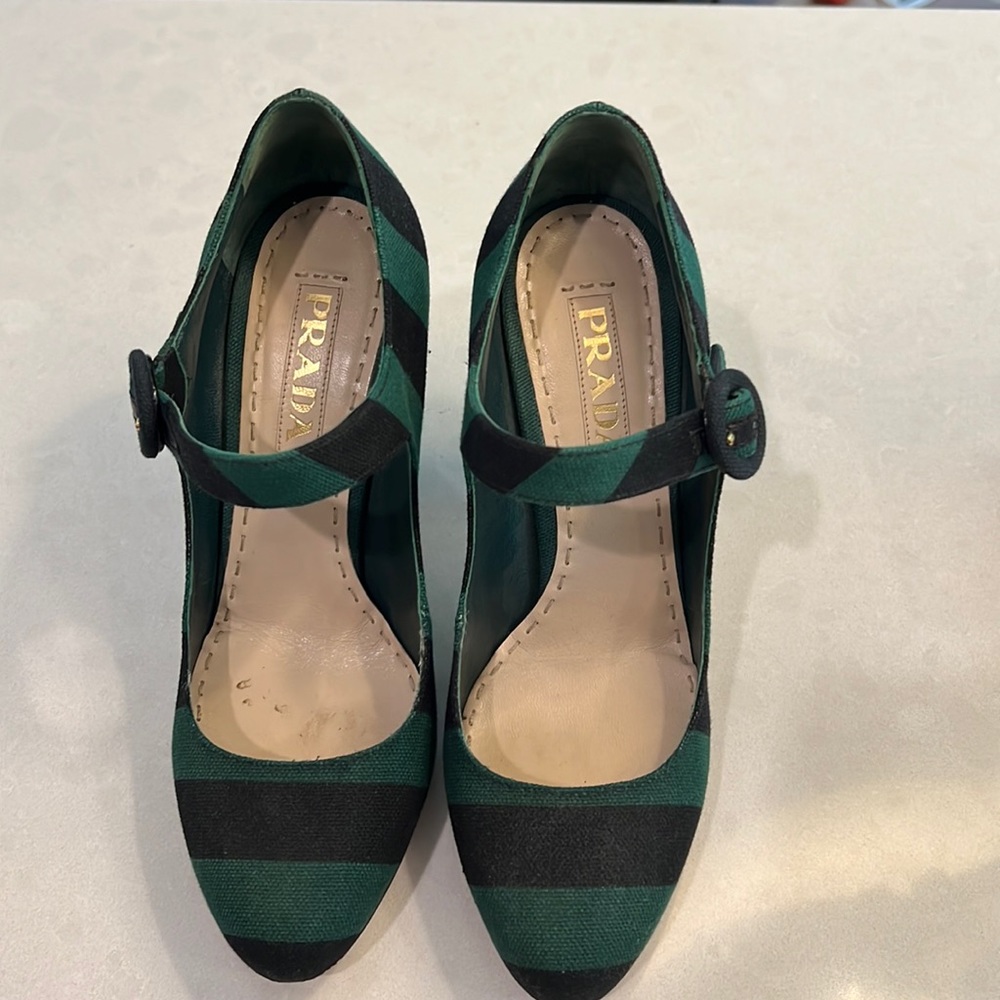 Prada size 36 1/2 heels